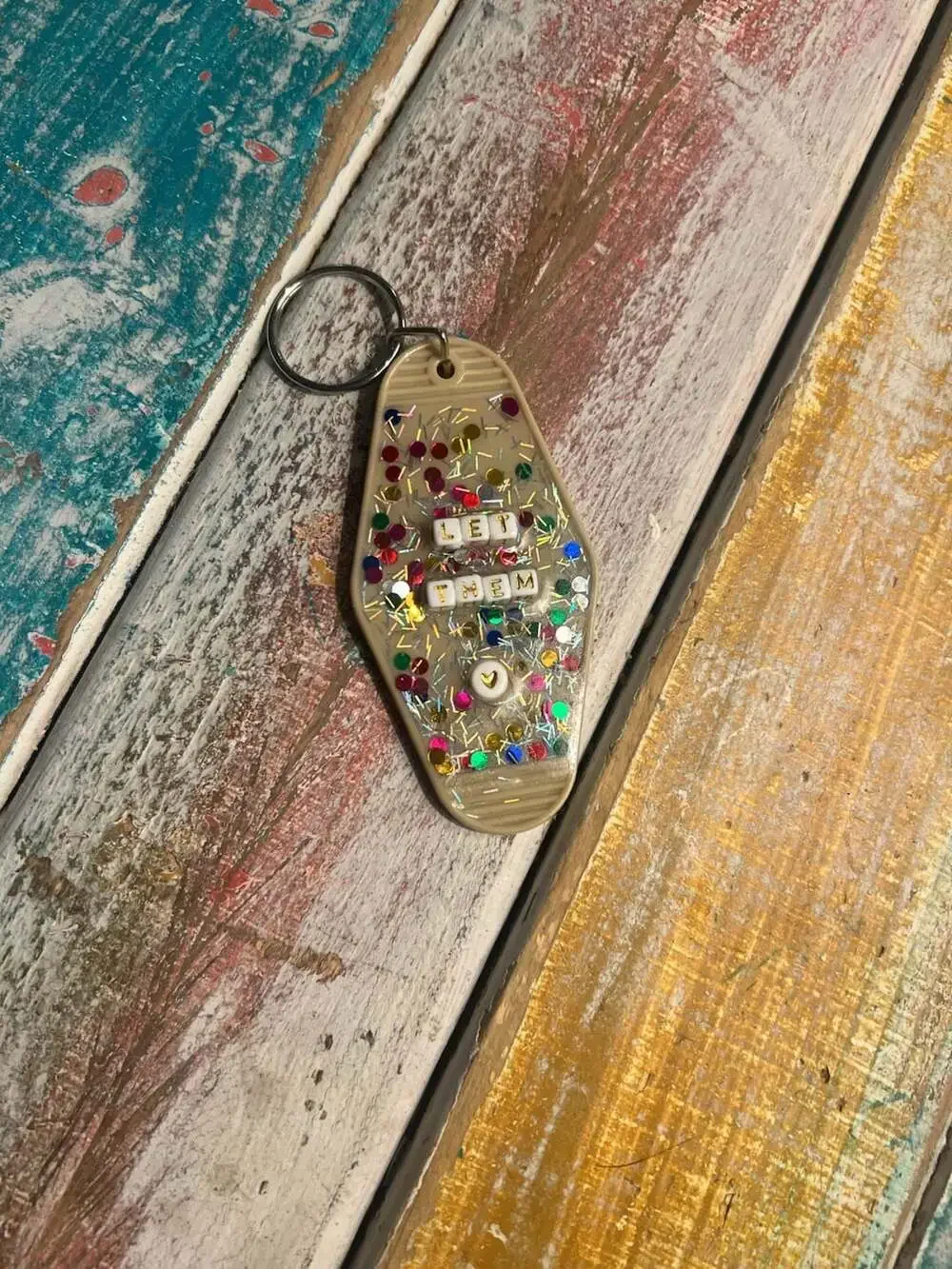 Jeweled Motel Keychains, Bougie Keyring,